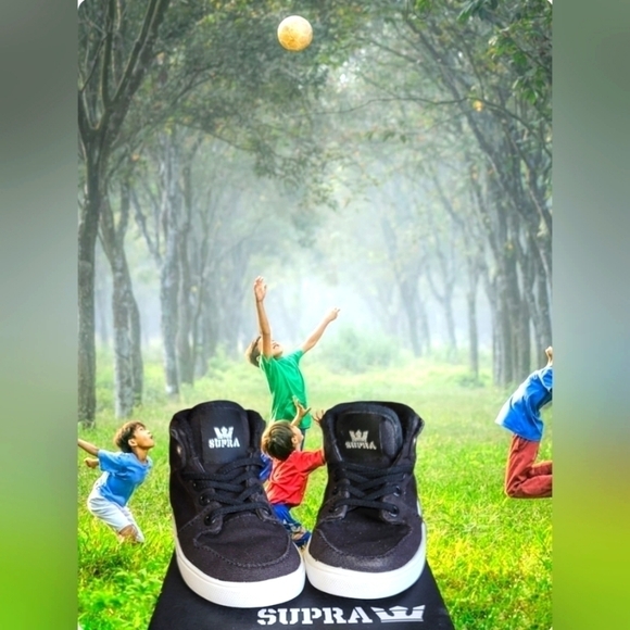 BOYS Supra Hightop Sneakers - Picture 1 of 11